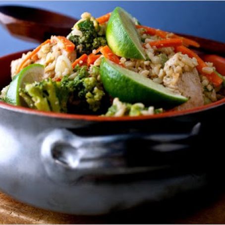 FRIED BROWN RICE w/CHICKEN & VEGGIES